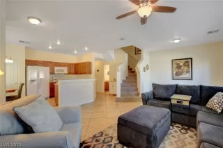 Photo #3: 2095405 Listing 