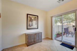 Photo #4: 2095405 Listing 