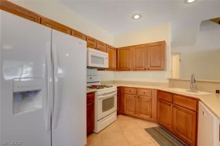 Photo #6: 2095405 Listing 
