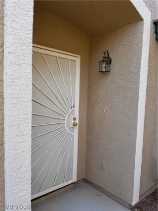 Photo #2: 2095432 Listing 