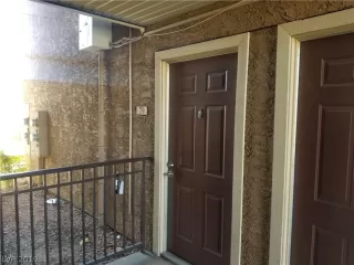 Photo #4: 2095445 Listing 