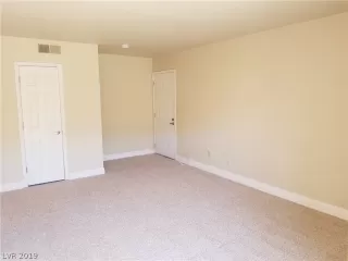 Photo #6: 2095445 Listing 