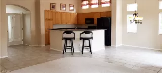 Photo #4: 2095478 Listing 