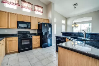 Photo #6: 2095478 Listing 