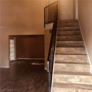 Photo #2: 2095483 Listing