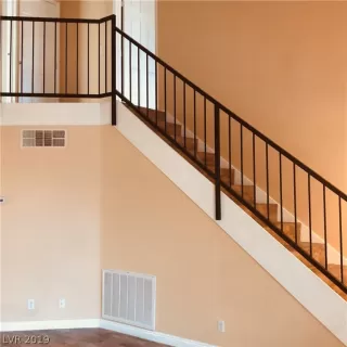 Photo #6: 2095483 Listing