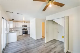 Photo #1: 2095549 Listing 