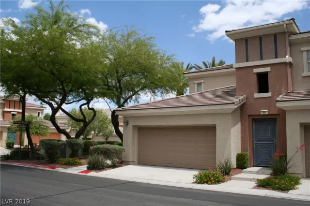 MLS: 2095564 Condo For Sale