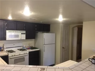 Photo #1: 2095604 Listing