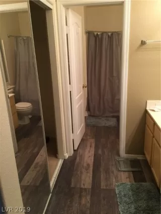 Photo #5: 2095604 Listing