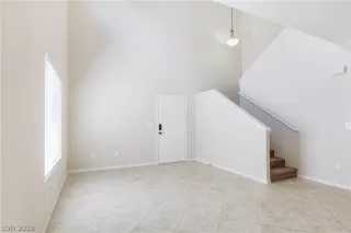 Photo #4: 2095612 Listing