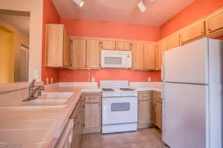 Photo #1: 2095659 Listing 