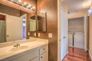 Photo #4: 2095659 Listing 