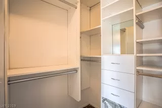 Photo #5: 2095659 Listing 