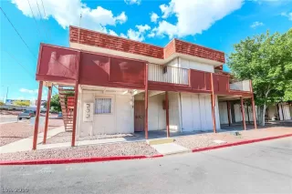 Photo #1: 2095687 Listing 