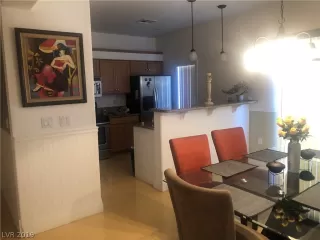 Photo #2: 2095713 Listing 