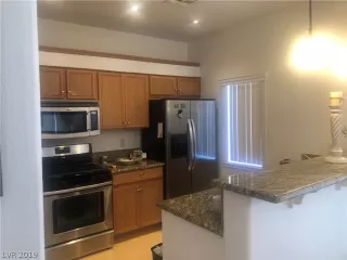 Photo #3: 2095713 Listing 