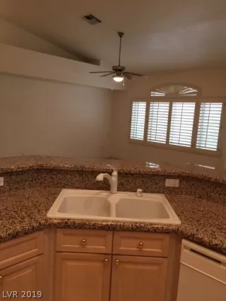 Photo #2: 2095720 Listing 