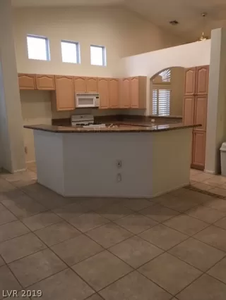 Photo #3: 2095720 Listing 