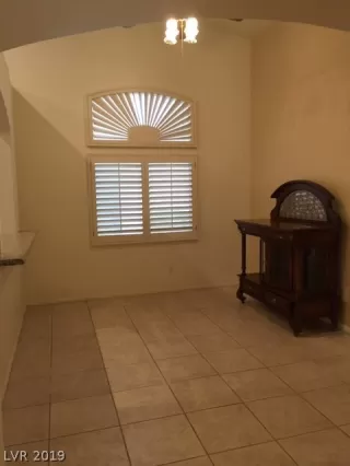 Photo #4: 2095720 Listing 