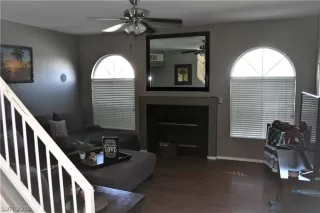 Photo #2: 2095725 Listing