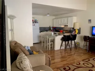 Photo #1: 2095727 Listing 