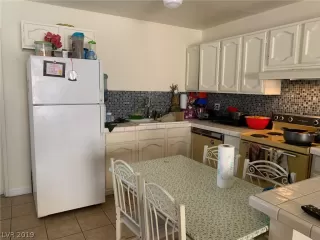 Photo #2: 2095727 Listing 