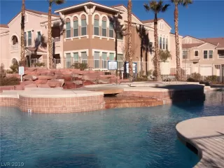 Photo #2: 2095728 Listing