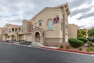 Photo #6: 2095728 Listing