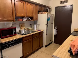 Photo #3: 2095755 Listing 