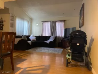 Photo #4: 2095755 Listing 