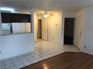 Photo #4: 2095789 Listing