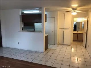 Photo #6: 2095789 Listing