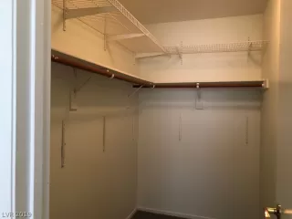 Photo #6: 2095808 Listing 