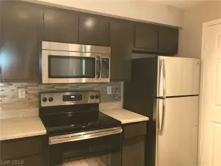 Photo #3: 2095816 Listing 