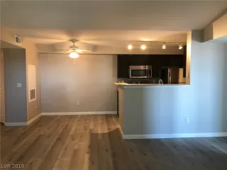 Photo #4: 2095816 Listing 