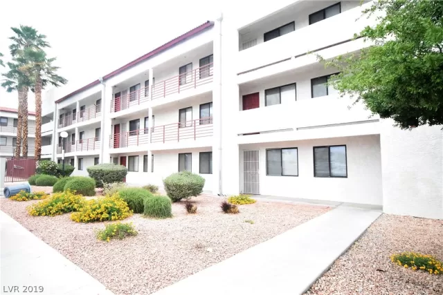 MLS: 2095848 Condo For Sale