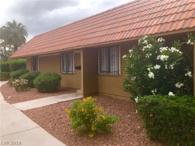 MLS: 2095929 Condo For Sale