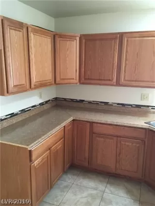 Photo #6: 2095929 Listing