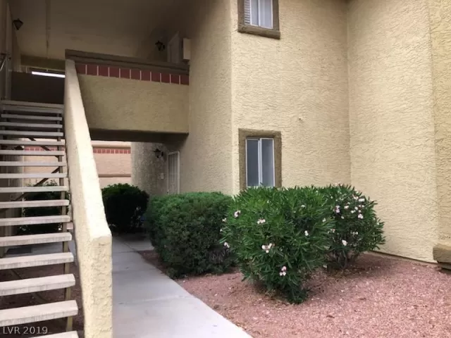 MLS: 2095936 Condo For Sale