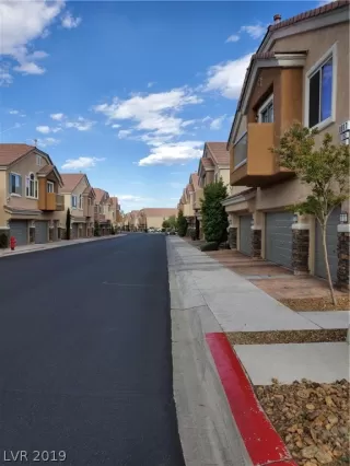 Photo #1: 2095942 Listing