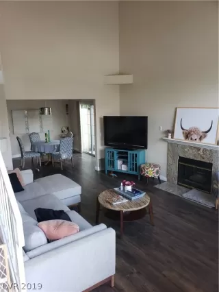 Photo #2: 2095986 Listing