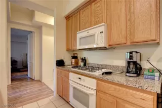 Photo #3: 2096056 Listing