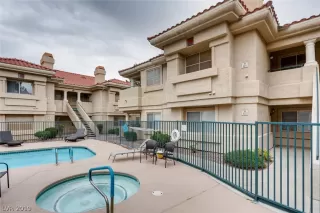 Photo #2: 2096061 Listing