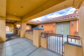 Photo #4: 2096109 Listing