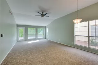 Photo #4: 2096176 Listing