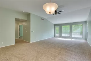 Photo #6: 2096176 Listing