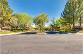 Photo #3: 2096179 Listing