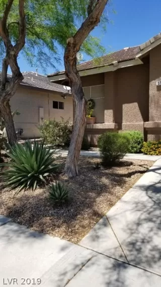 Photo #3: 2096187 Listing