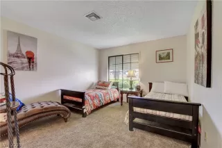 Photo #4: 2096198 Listing